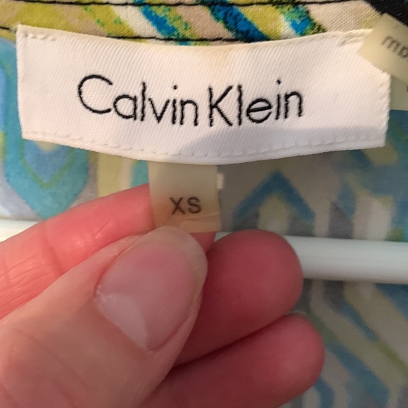 Calvin Klein top - Picture 2 of 4